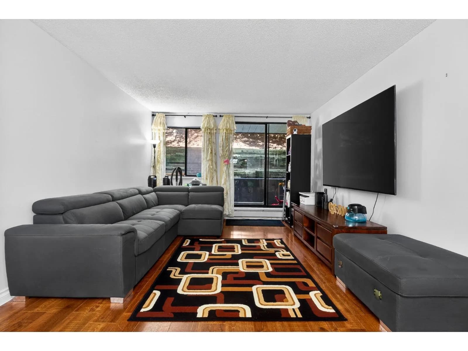 #G08 10698 151A STREET, Surrey, BC photo 2
