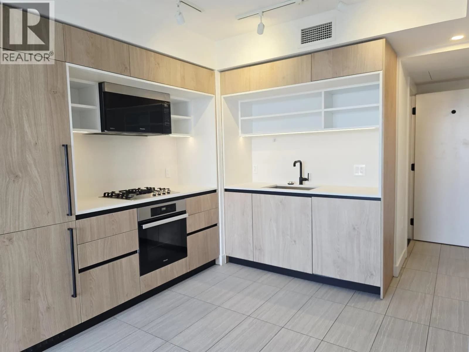#2405 5058 JOYCE STREET, Vancouver, BC photo 5