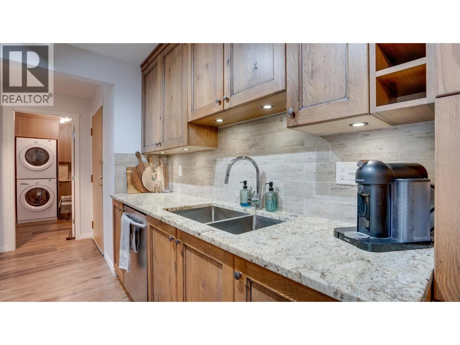 #222 575 Sutherland Avenue, Kelowna, BC photo 4