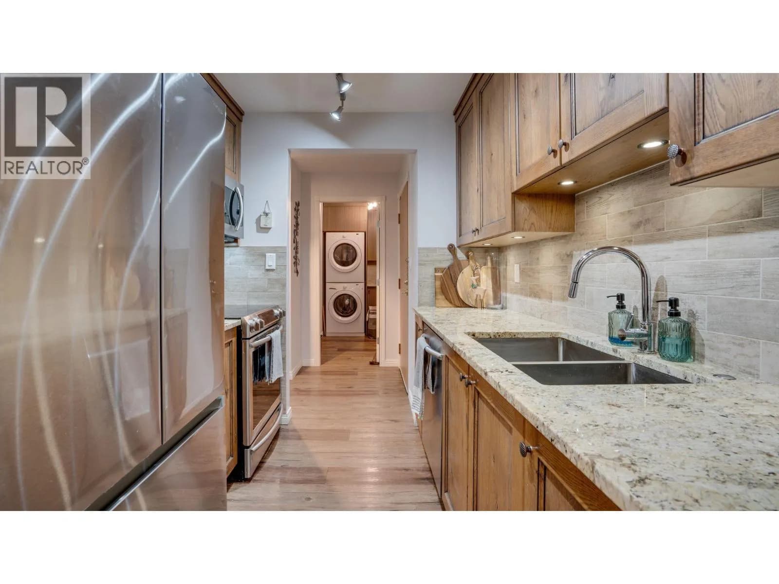 #222 575 Sutherland Avenue, Kelowna, BC photo 5