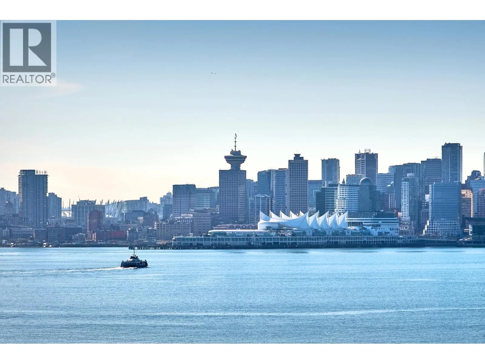 755 HARBOURSIDE DRIVE, North Vancouver