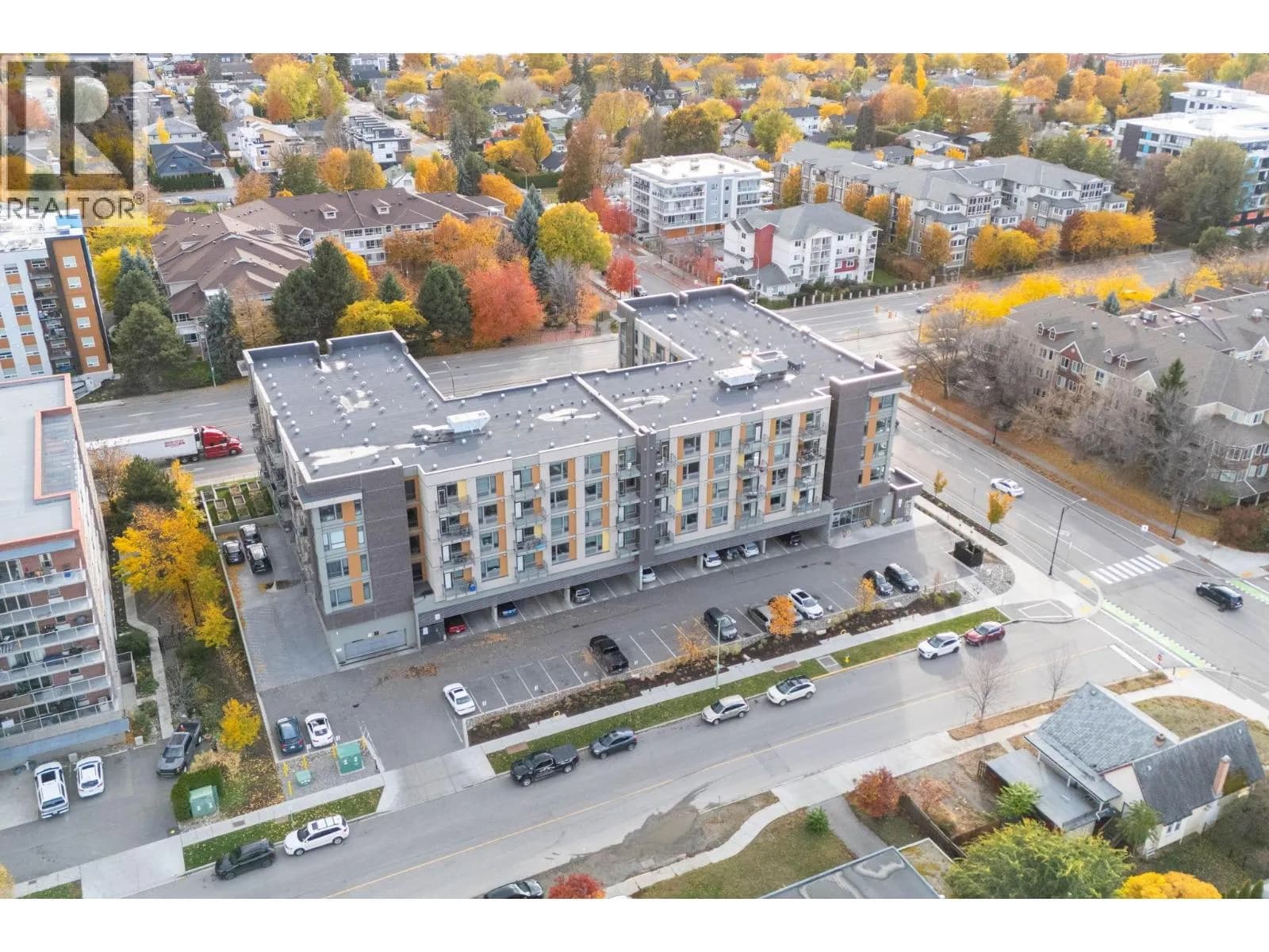 #435 925 Leon Avenue, Kelowna, BC photo 2
