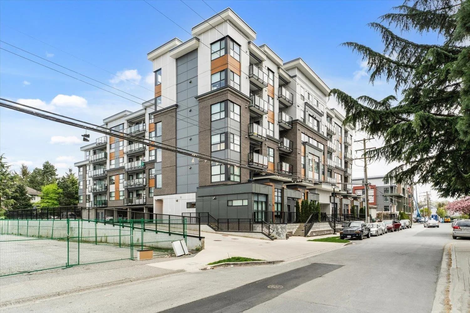 #602 20695 EASTLEIGH CRESCENT, Langley, BC photo 2