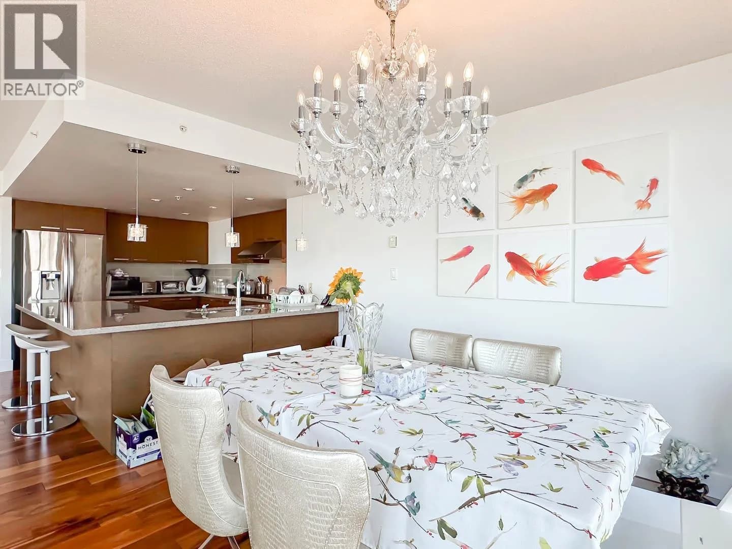 #1802 5811 NO. 3 ROAD, Richmond, BC photo 5