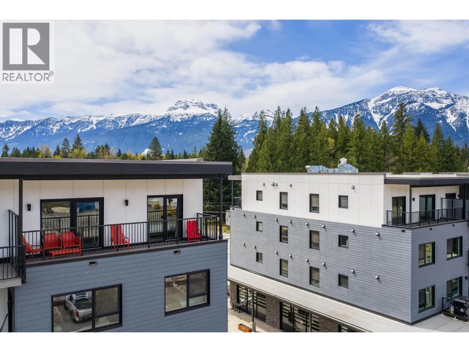 1701 Coursier Avenue, Revelstoke