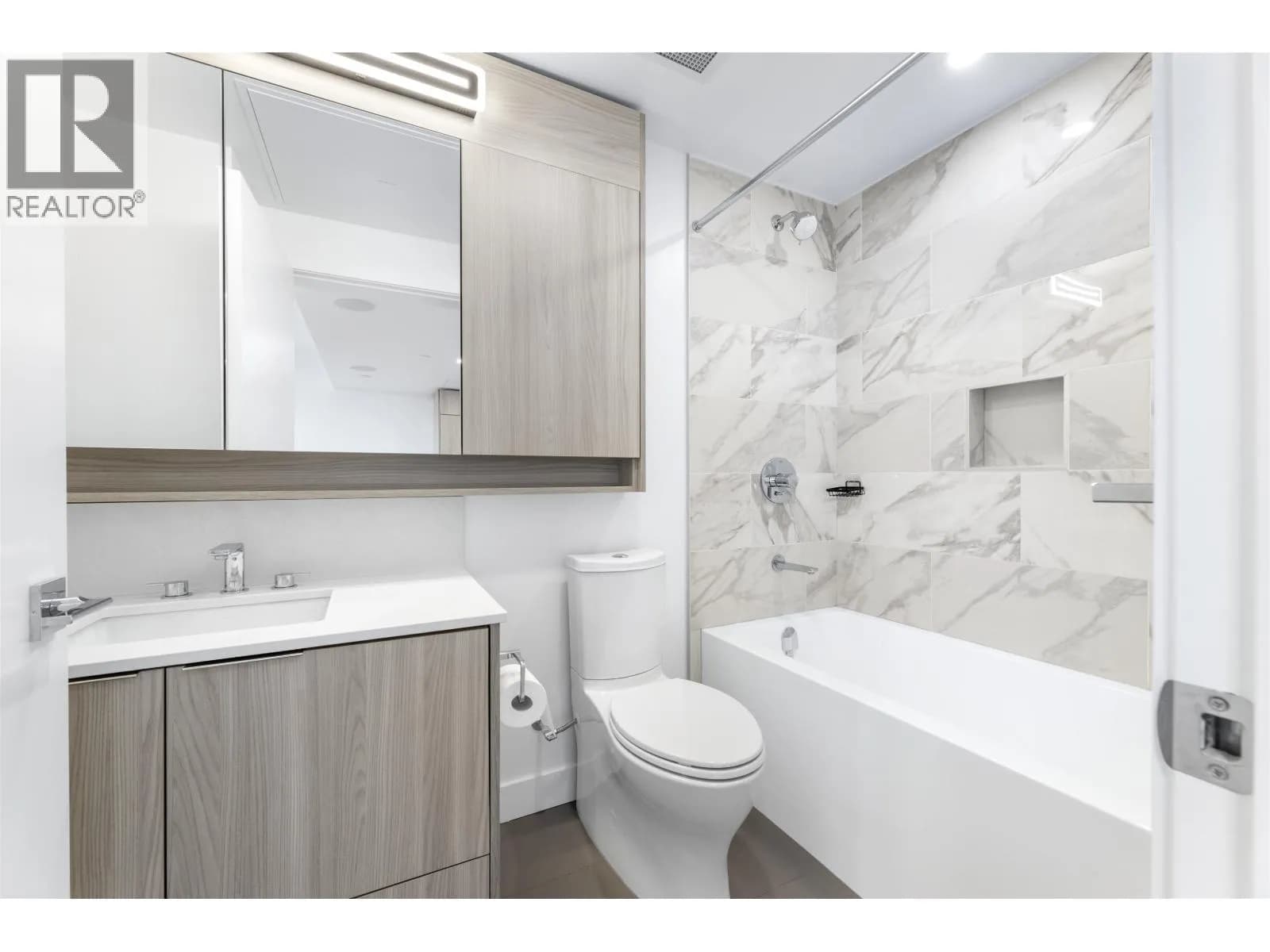 #1404 901 LOUGHEED HIGHWAY, Coquitlam, BC photo 5