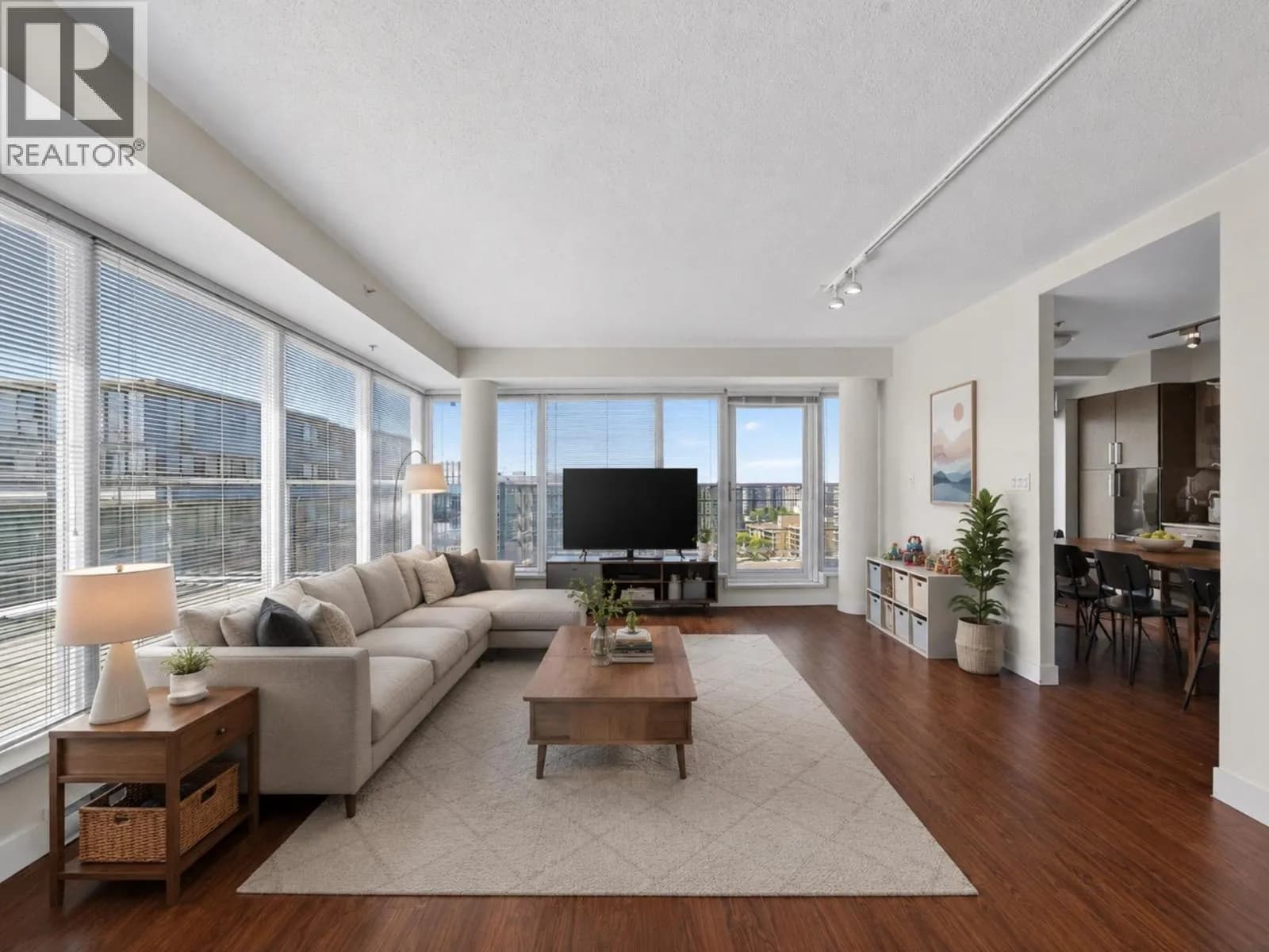 8068 WESTMINSTER HIGHWAY, Richmond