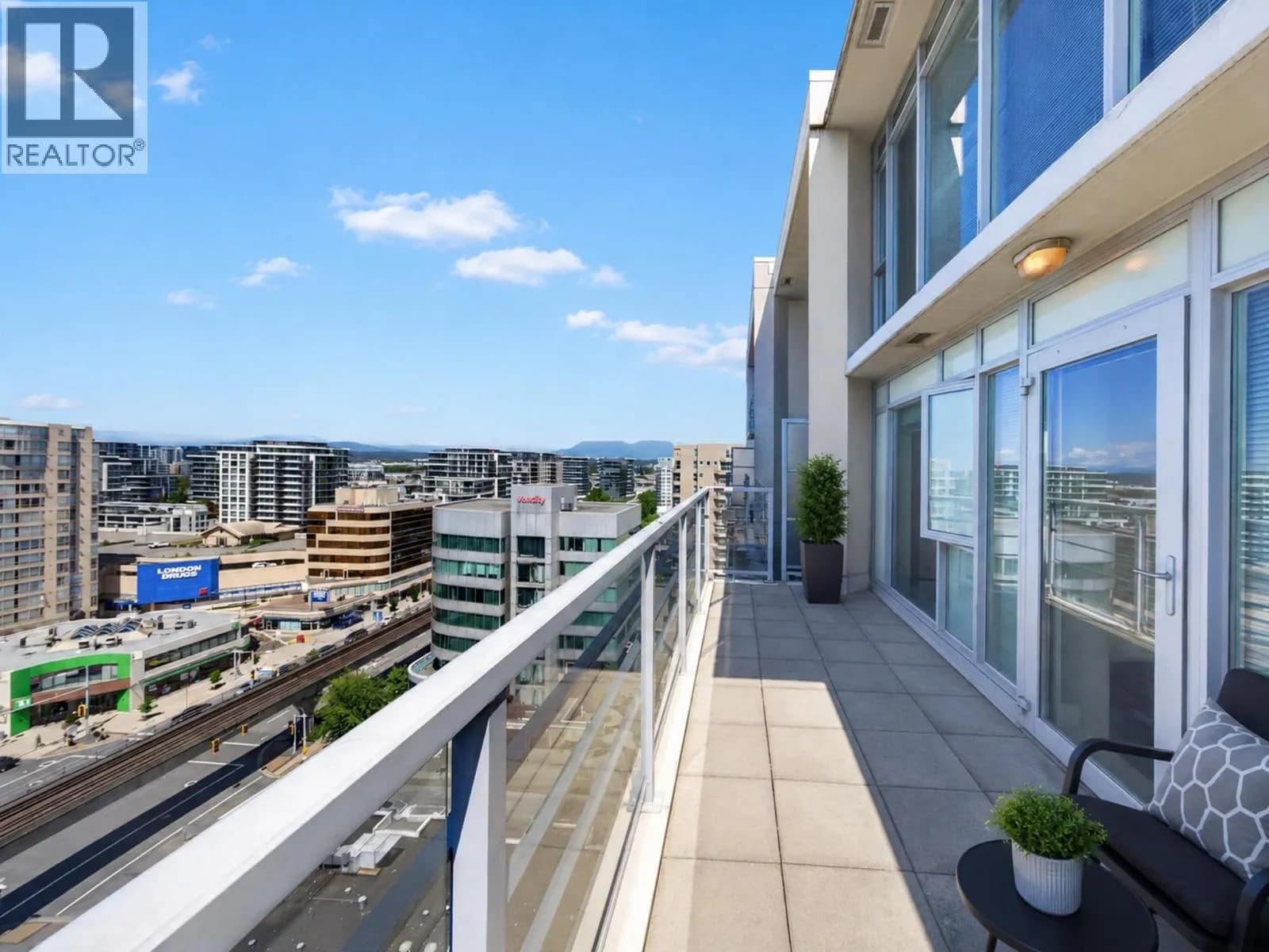 #1803 8068 WESTMINSTER HIGHWAY, Richmond, BC photo 2