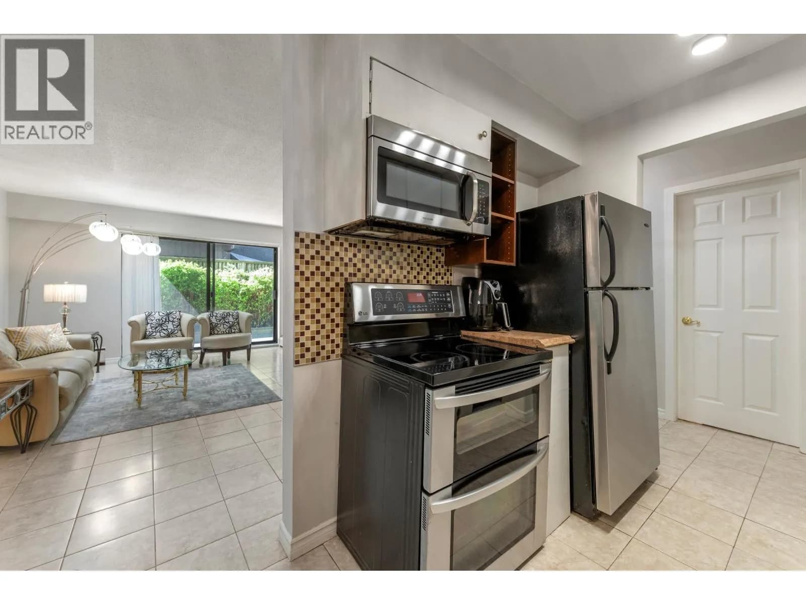 #103 2040 CORNWALL AVENUE, Vancouver, BC photo 4