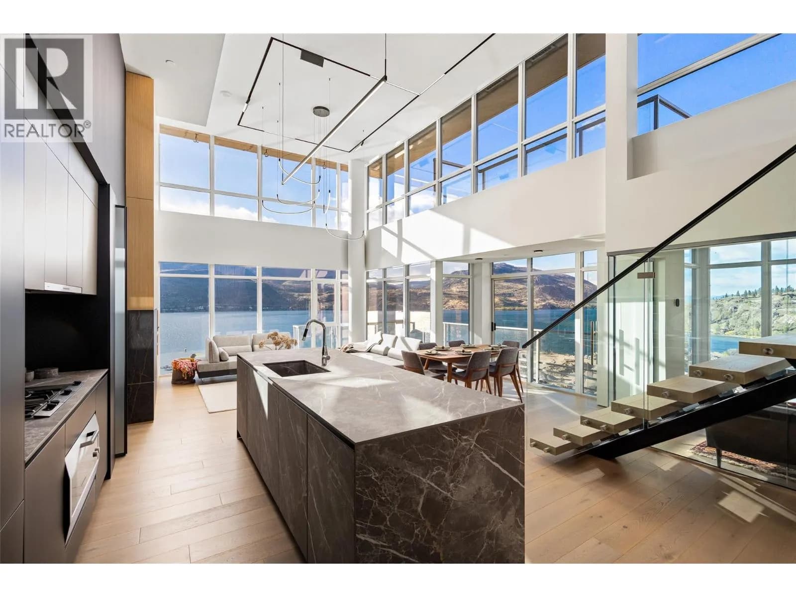 1075 Sunset Drive, Kelowna