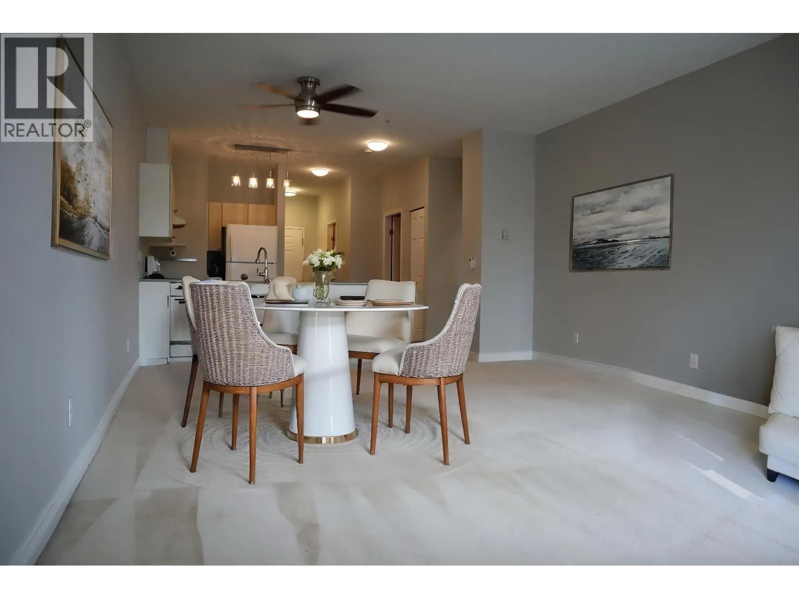 #322 2109 ROWLAND STREET, Port Coquitlam, BC photo 3