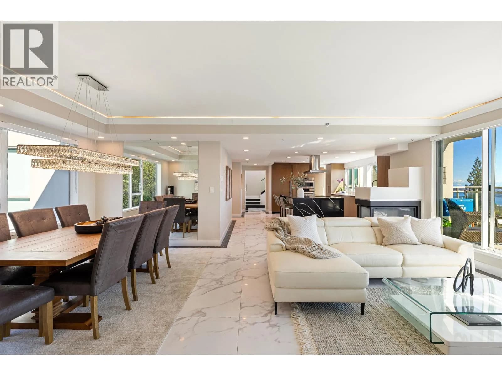 #701 3105 DEER RIDGE DRIVE, West Vancouver, BC photo 5