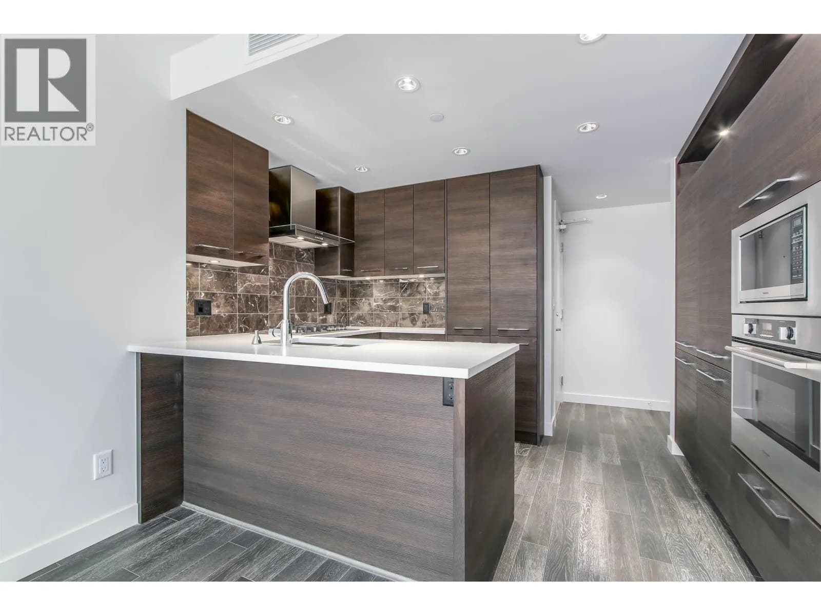 #601 7468 LANSDOWNE ROAD, Richmond, BC photo 5