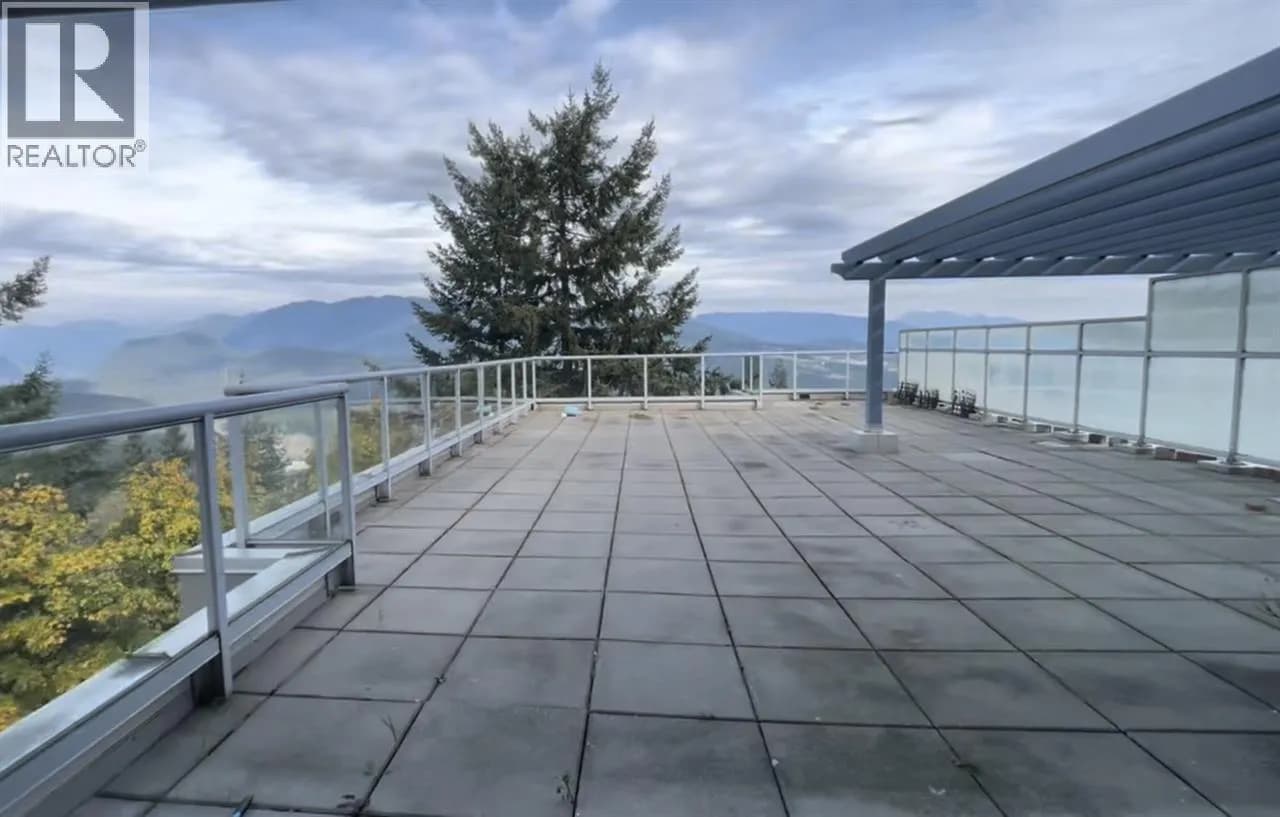 9262 UNIVERSITY CRESCENT, Burnaby