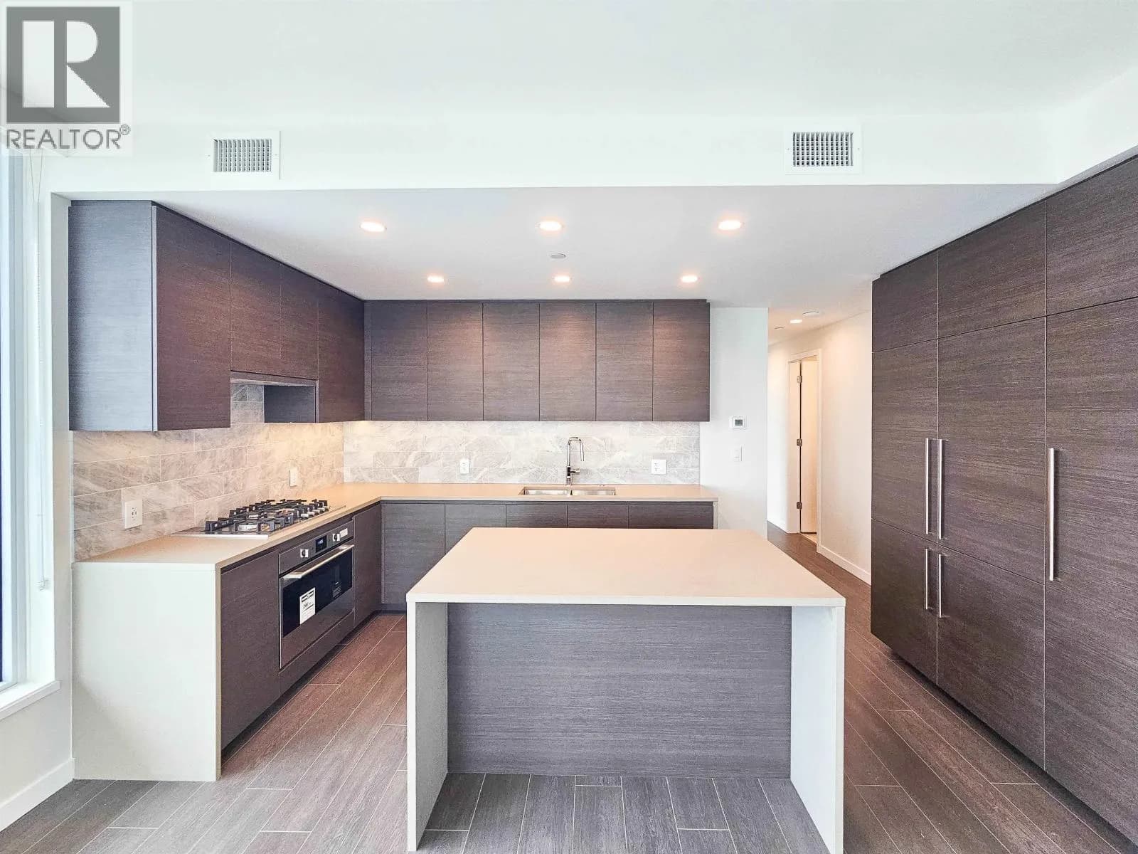 #5610 2108 GILMORE AVENUE, Burnaby, BC photo 3