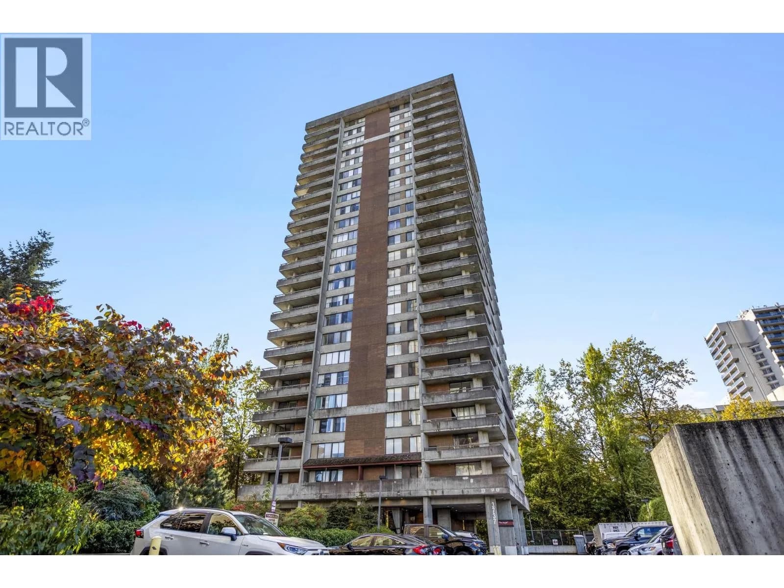 3737 BARTLETT COURT, Burnaby