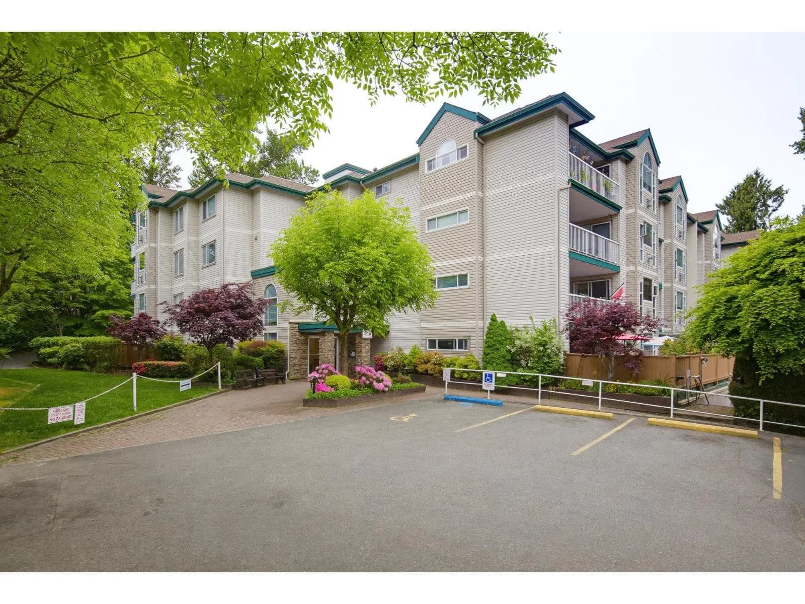 #406 2963 NELSON PLACE, Abbotsford, BC photo 2