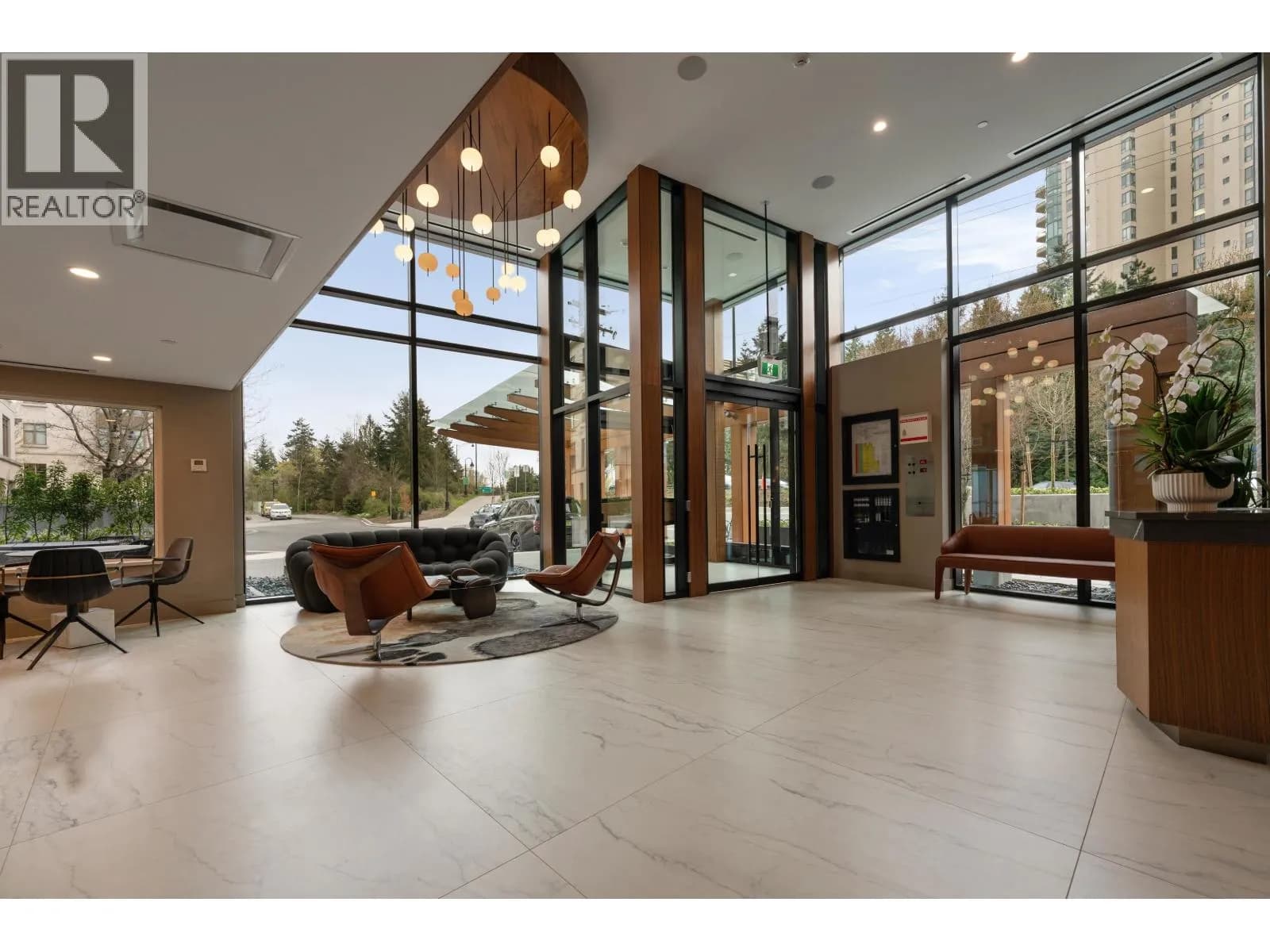 #307 423 6TH STREET, West Vancouver, BC photo 4