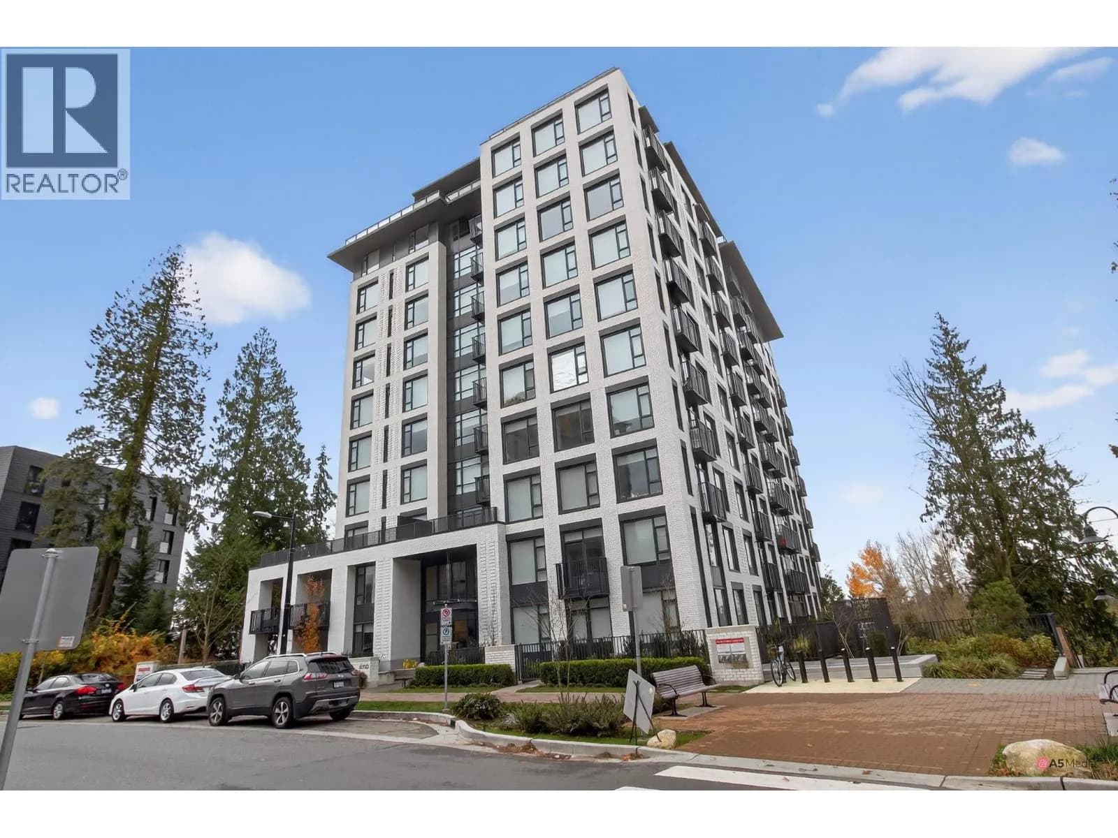 8750 UNIVERSITY CRESCENT, Burnaby