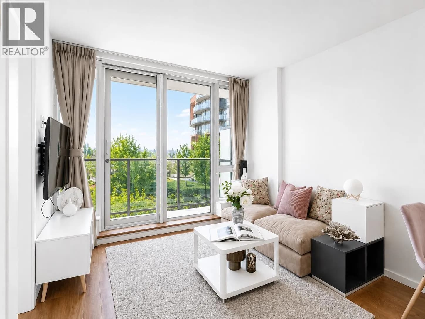 #907 8488 CORNISH STREET, Vancouver, BC photo 2