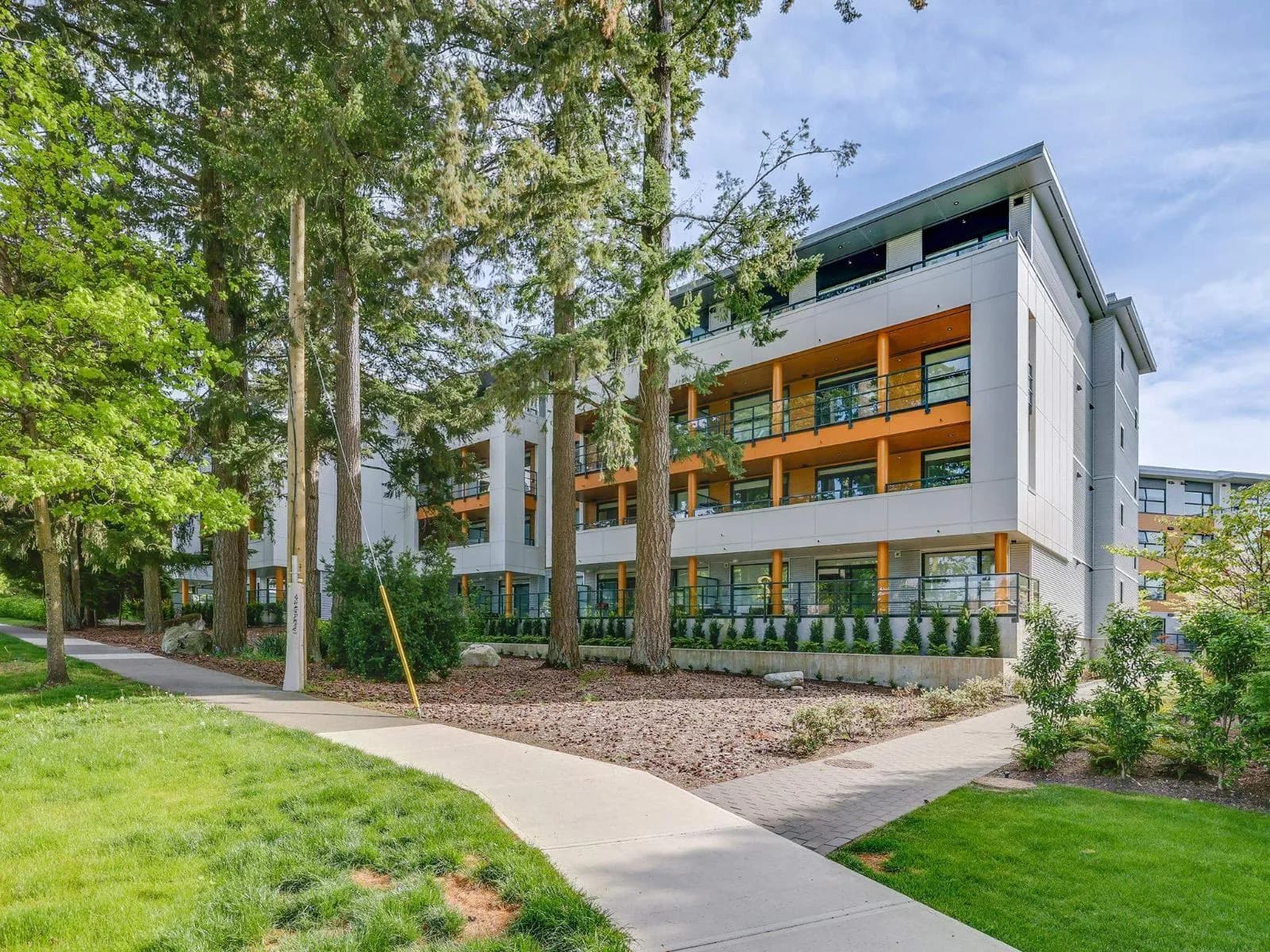 #134 2635 KING GEORGE BOULEVARD, Surrey, BC photo 3
