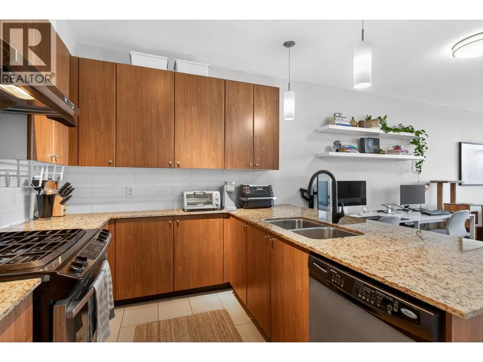 #1401 280 ROSS DRIVE, New Westminster, BC photo 5