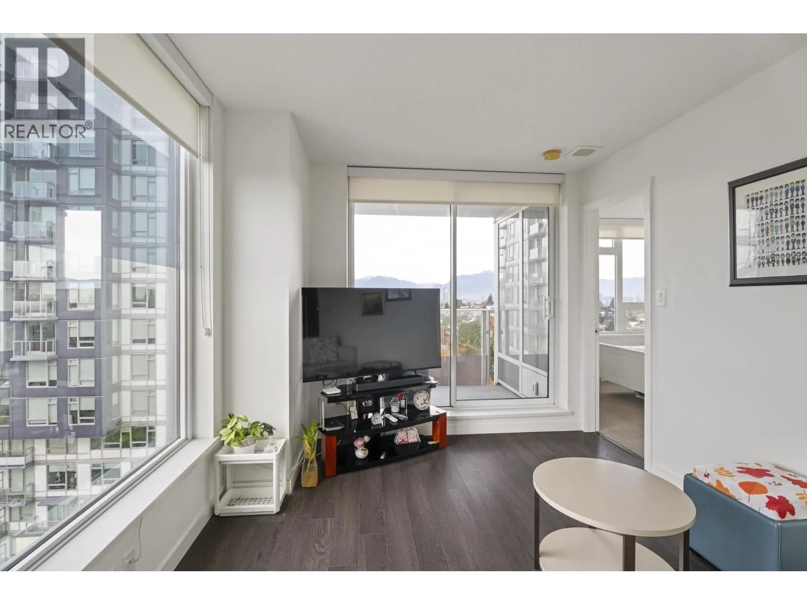 #1602 5515 BOUNDARY ROAD, Vancouver, BC photo 5