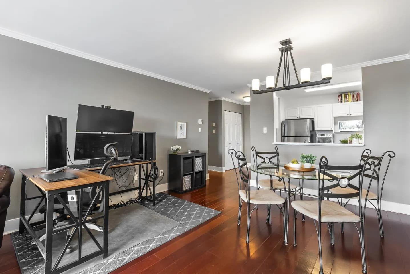#206 9763 140 STREET, Surrey, BC photo 5