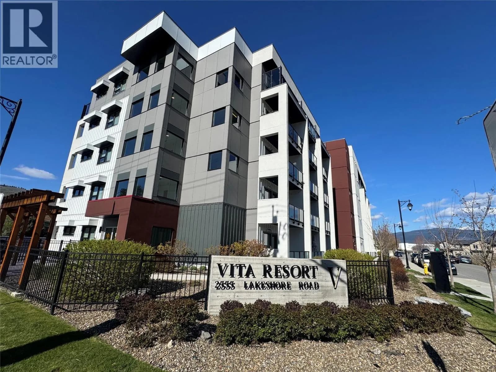 #119 2555 Lakeshore Road, Vernon, BC photo 1