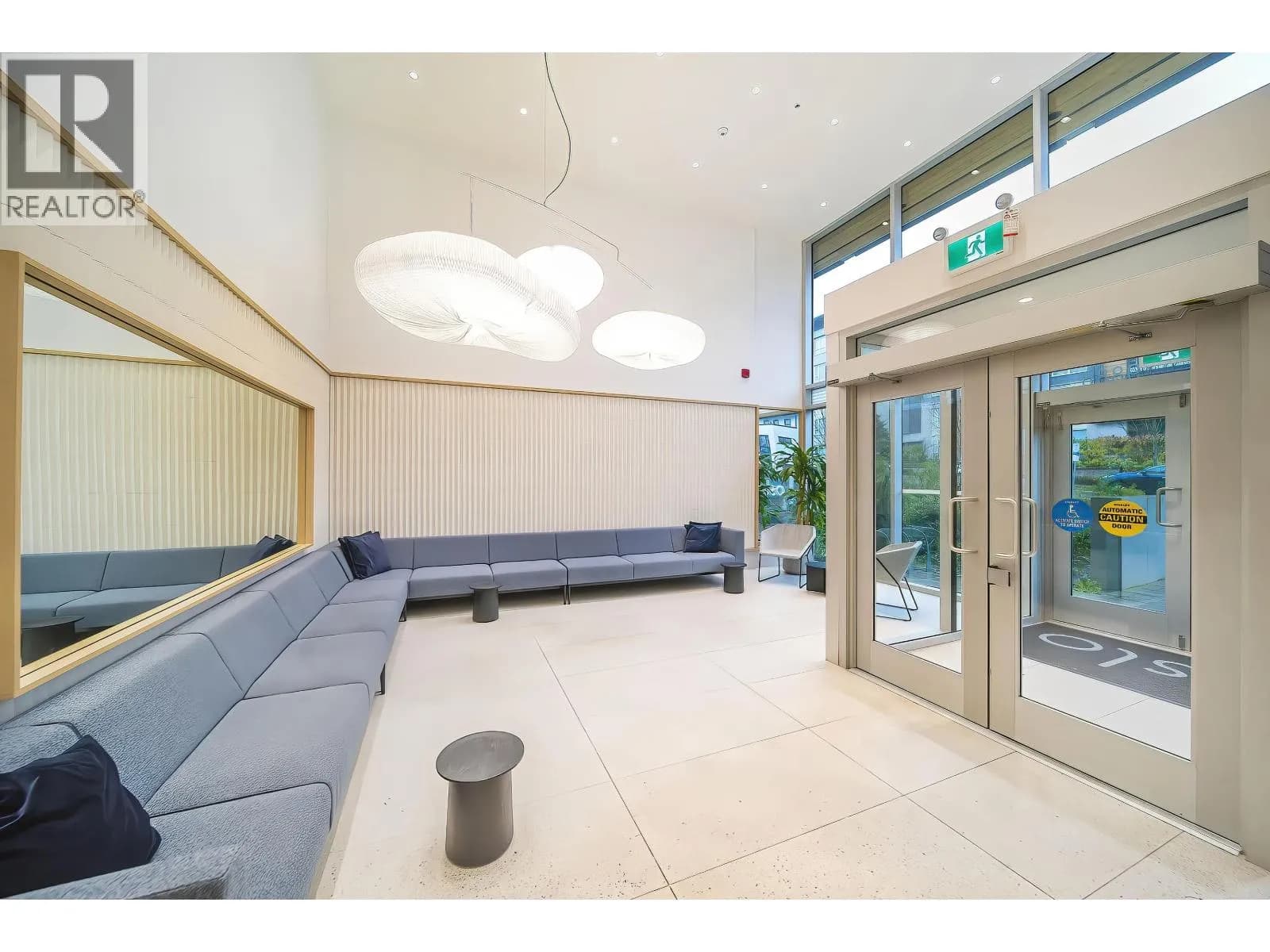 #307 9888 UNIVERSITY CRESCENT, Burnaby, BC photo 3