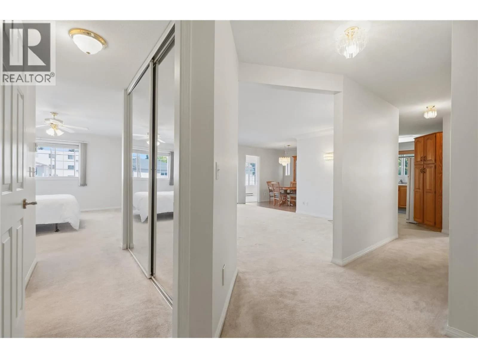 #102 1055 Lawrence Avenue, Kelowna, BC photo 4