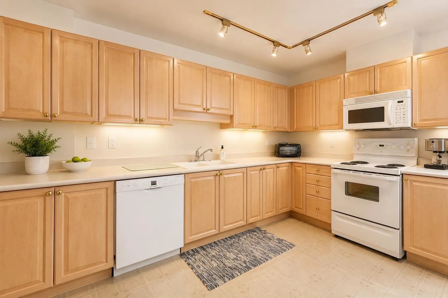 #406 33065 MILL LAKE ROAD, Abbotsford, BC photo 4