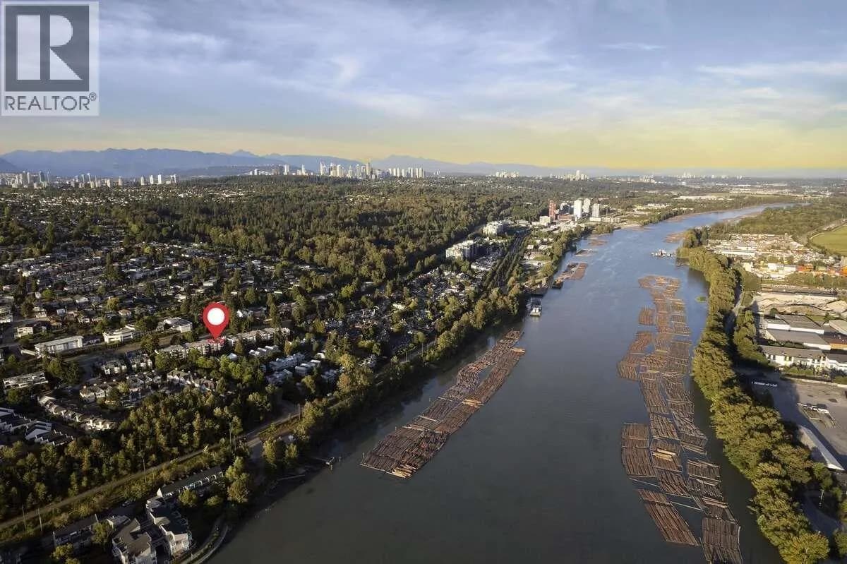 2250 SE MARINE DRIVE, Vancouver