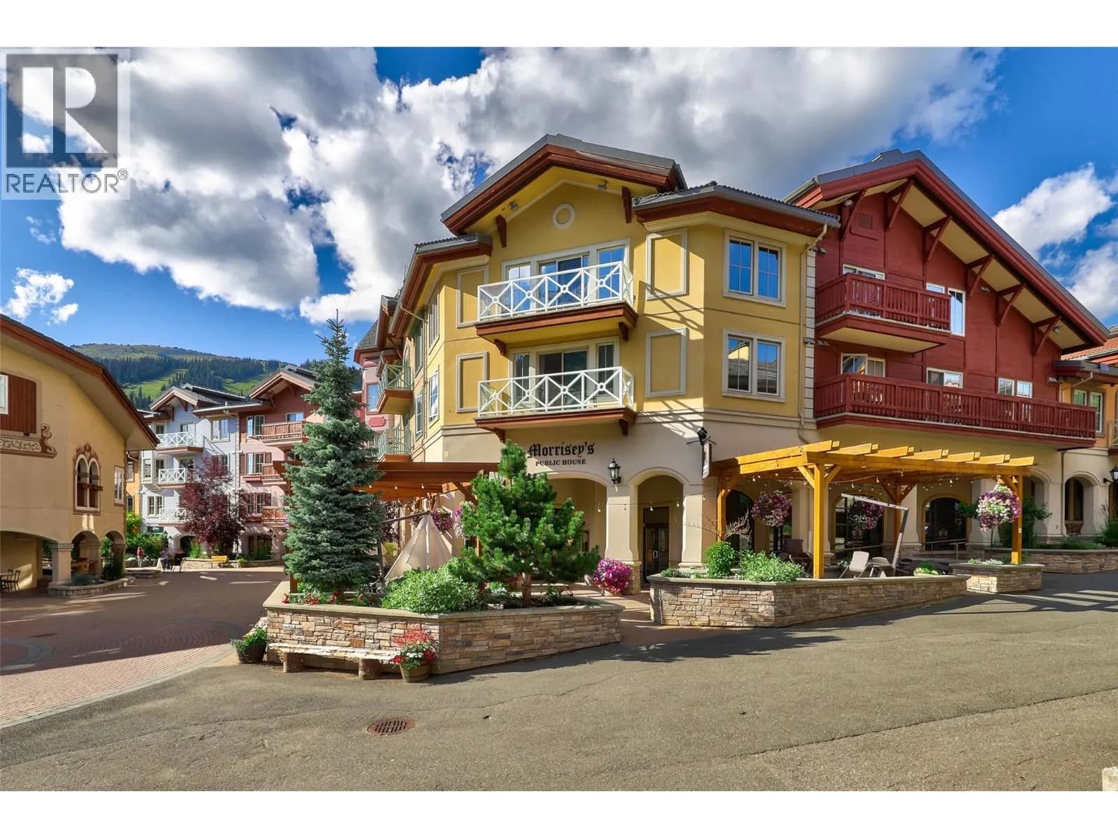 3250 Village Way, Sun Peaks