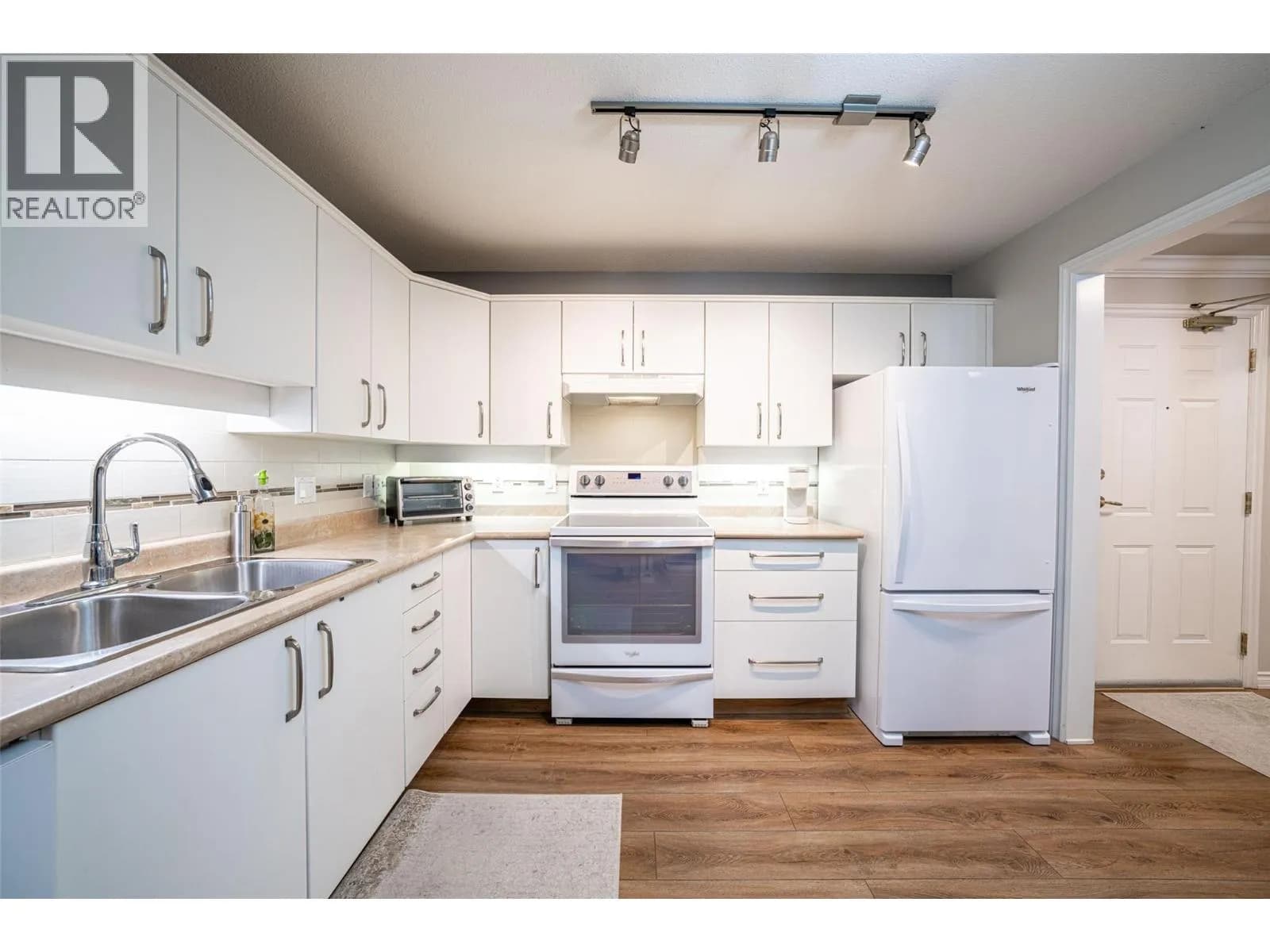 #112 3300 Centennial Drive, Vernon, BC photo 2