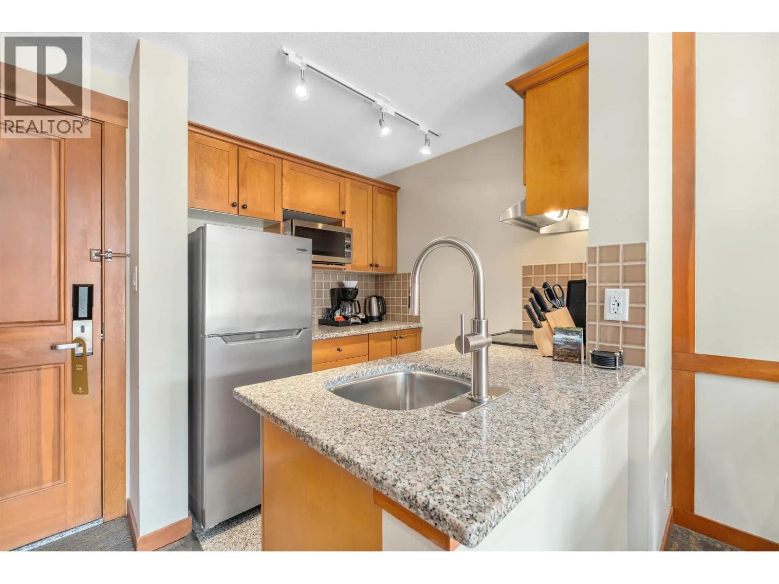 #604 4320 SUNDIAL CRESCENT, Whistler, BC photo 5