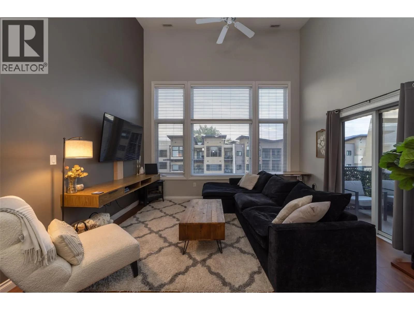 #404 3313 Wilson Street, Penticton, BC photo 2