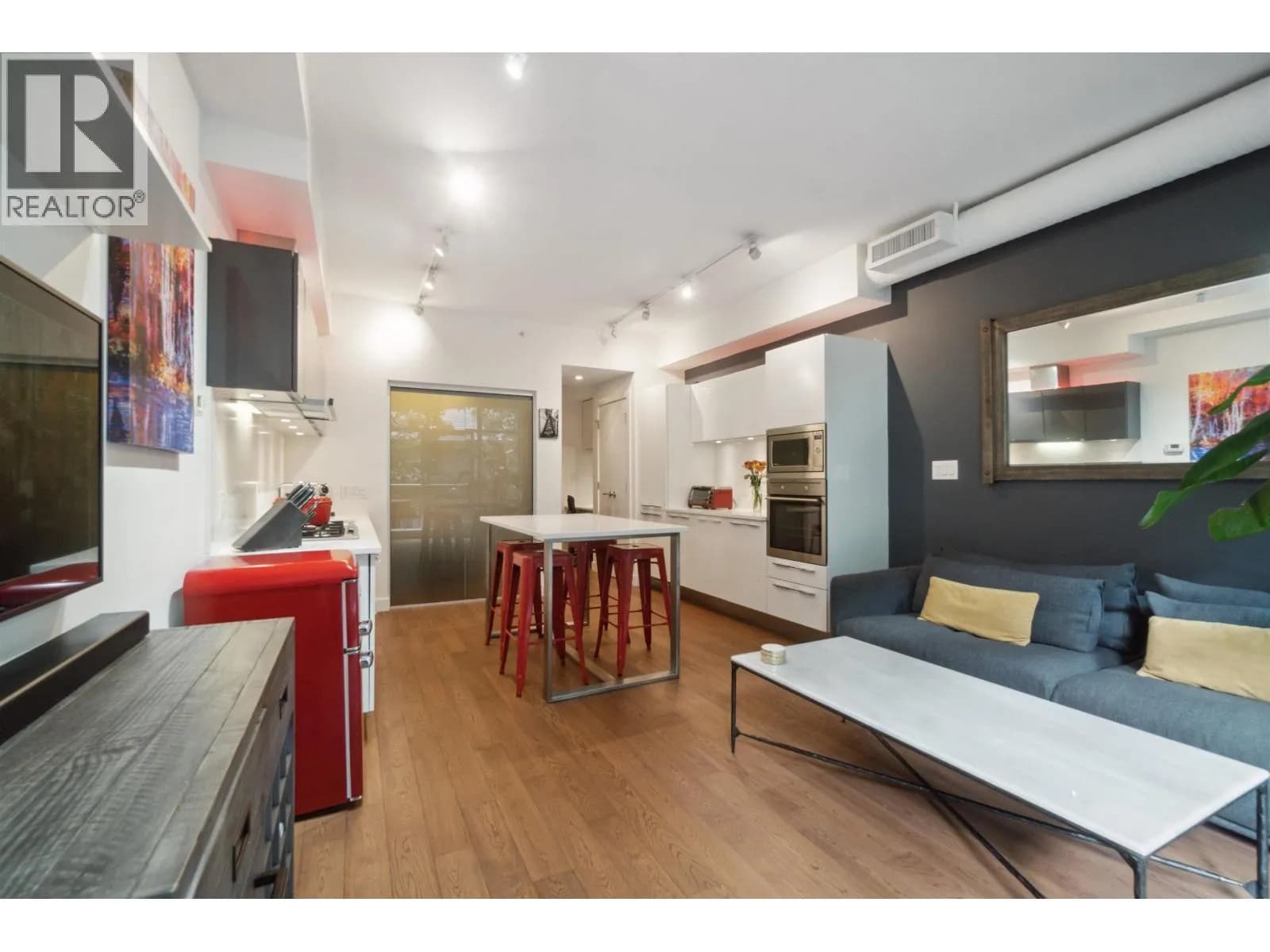 #225 108 E 1ST AVENUE, Vancouver, BC photo 3