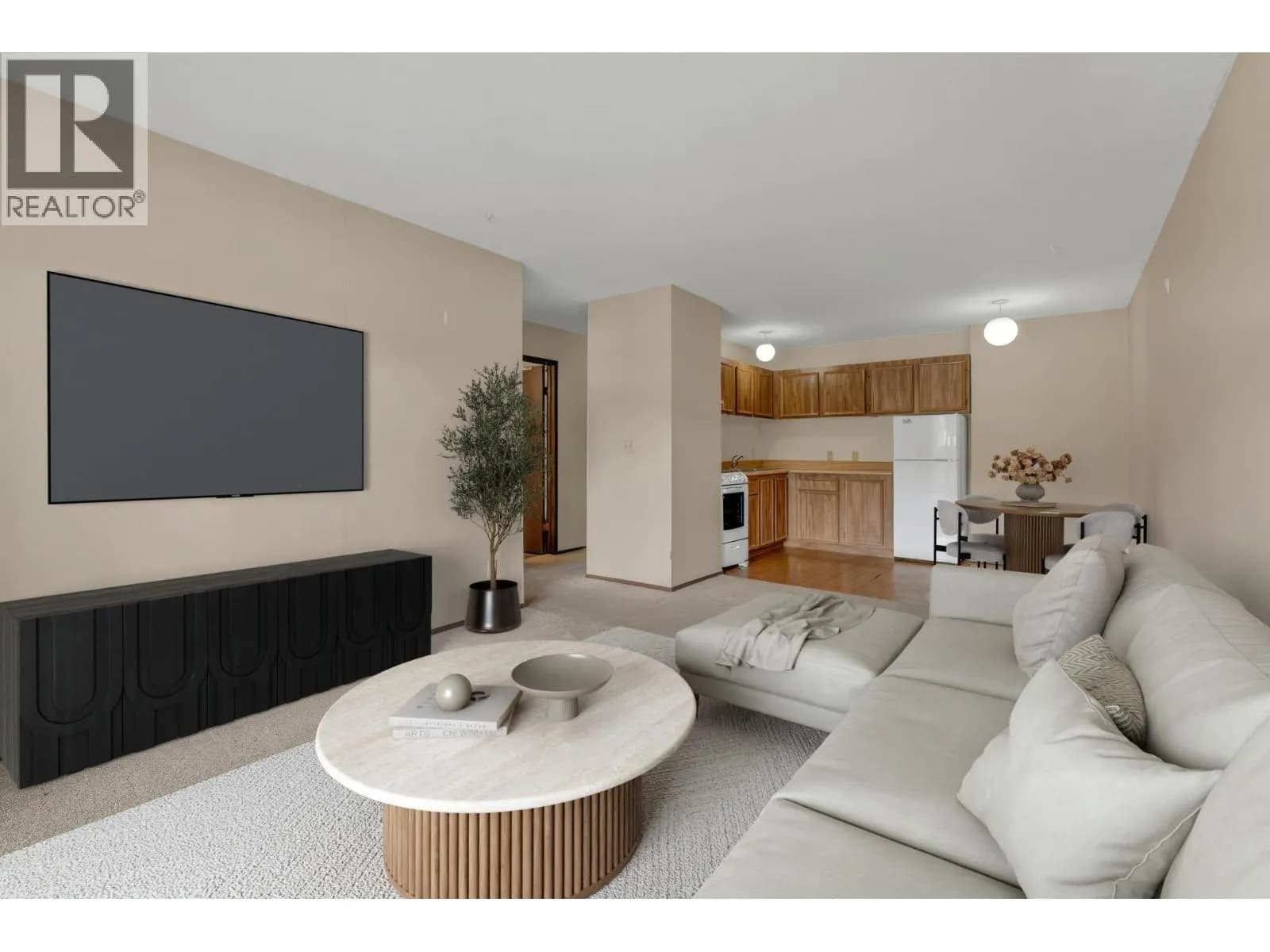 #209 150 SKAHA Place, Penticton, BC photo 3
