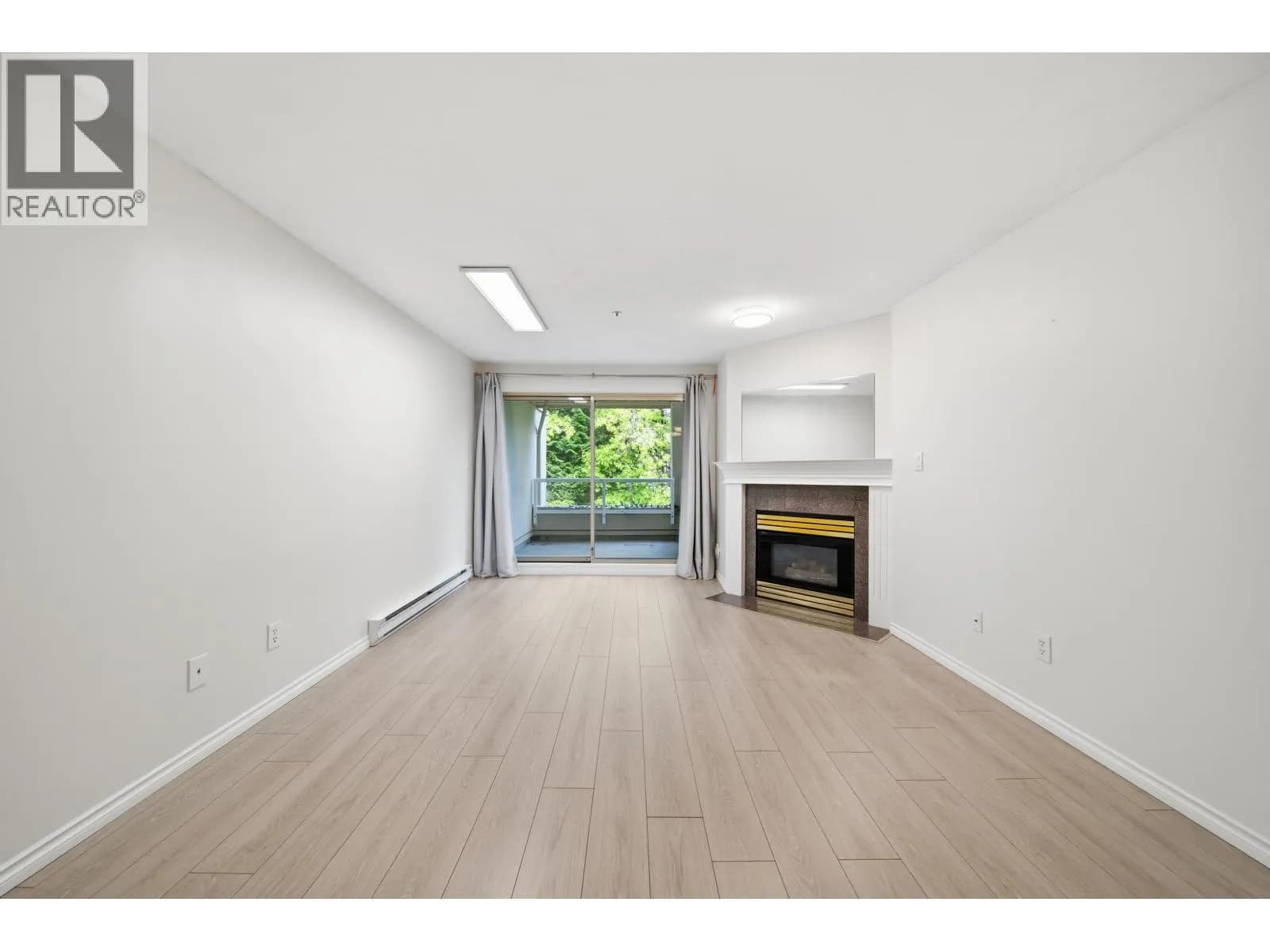#203 7326 ANTRIM AVENUE, Burnaby, BC photo 3