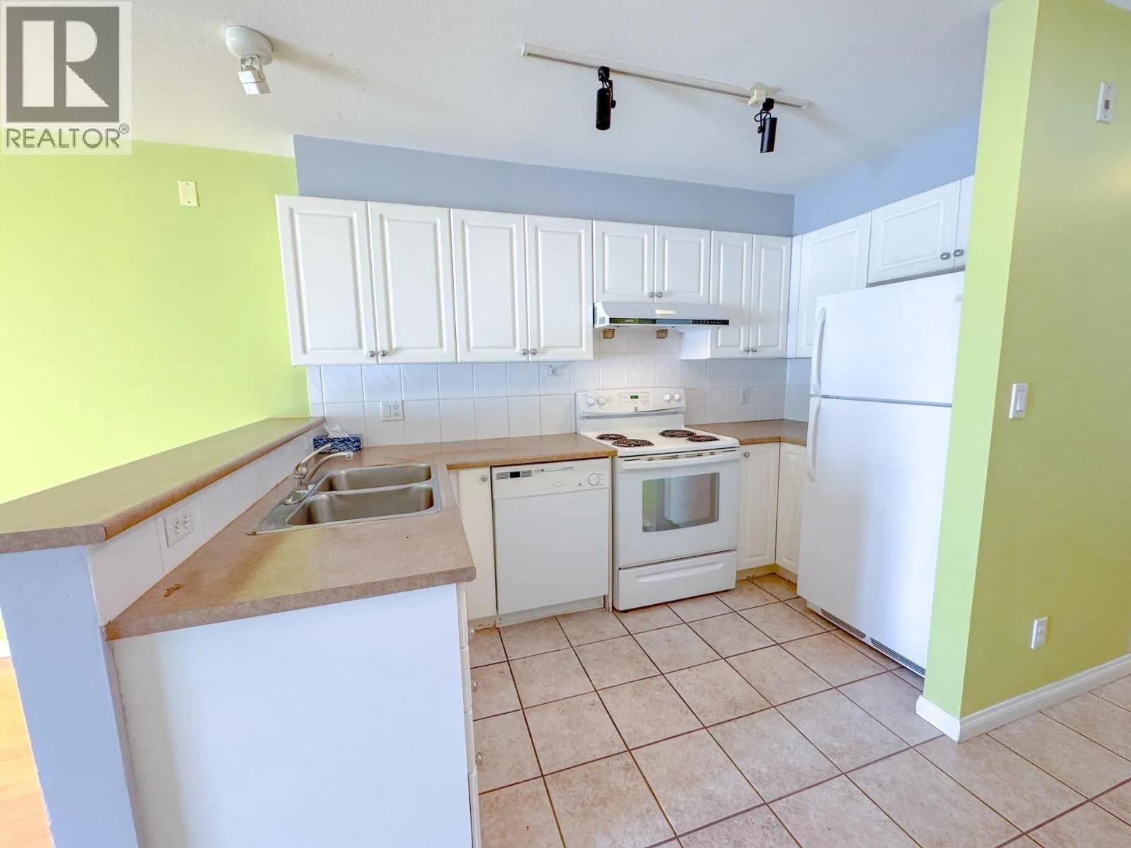 #311 5555 VICTORIA DRIVE, Vancouver, BC photo 5
