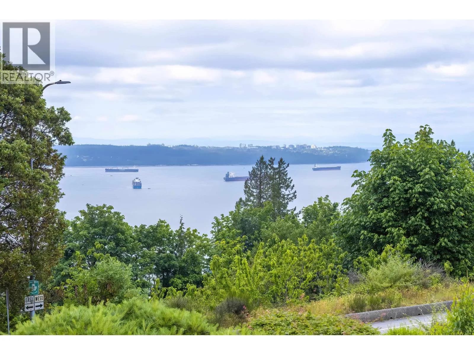 2202 Folkestone Way, West Vancouver