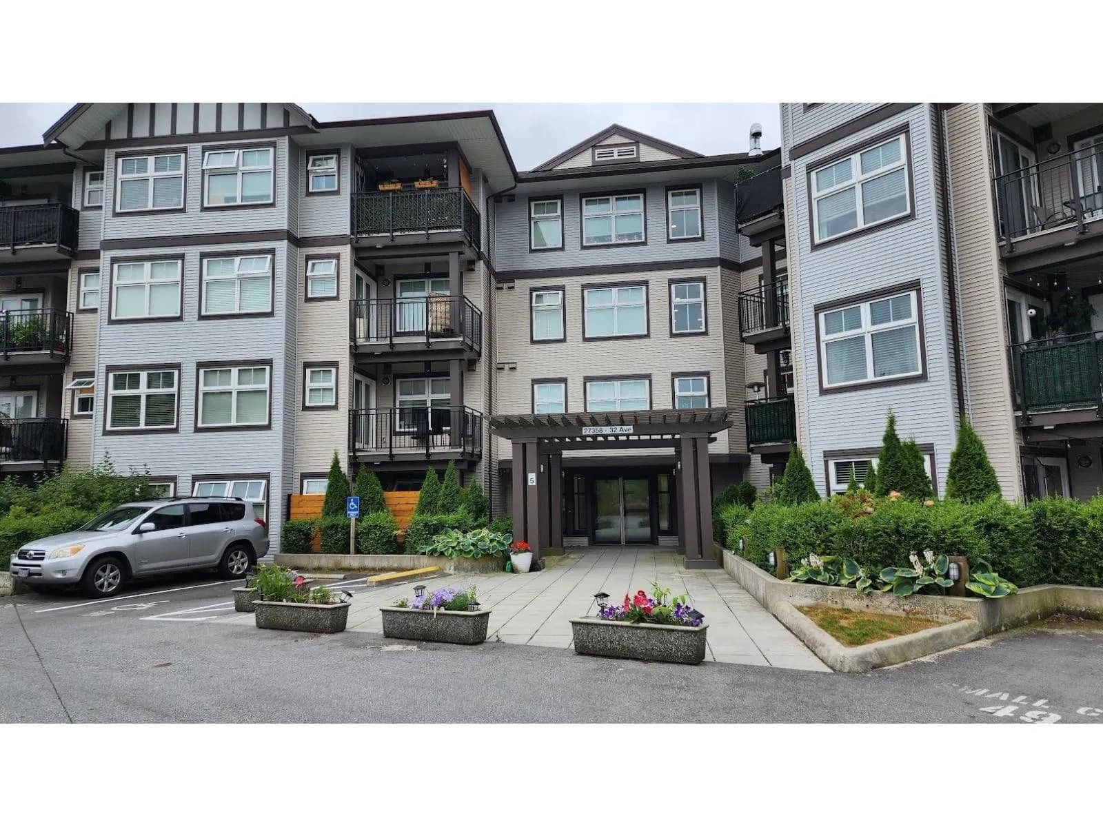27358 32 AVENUE, Langley