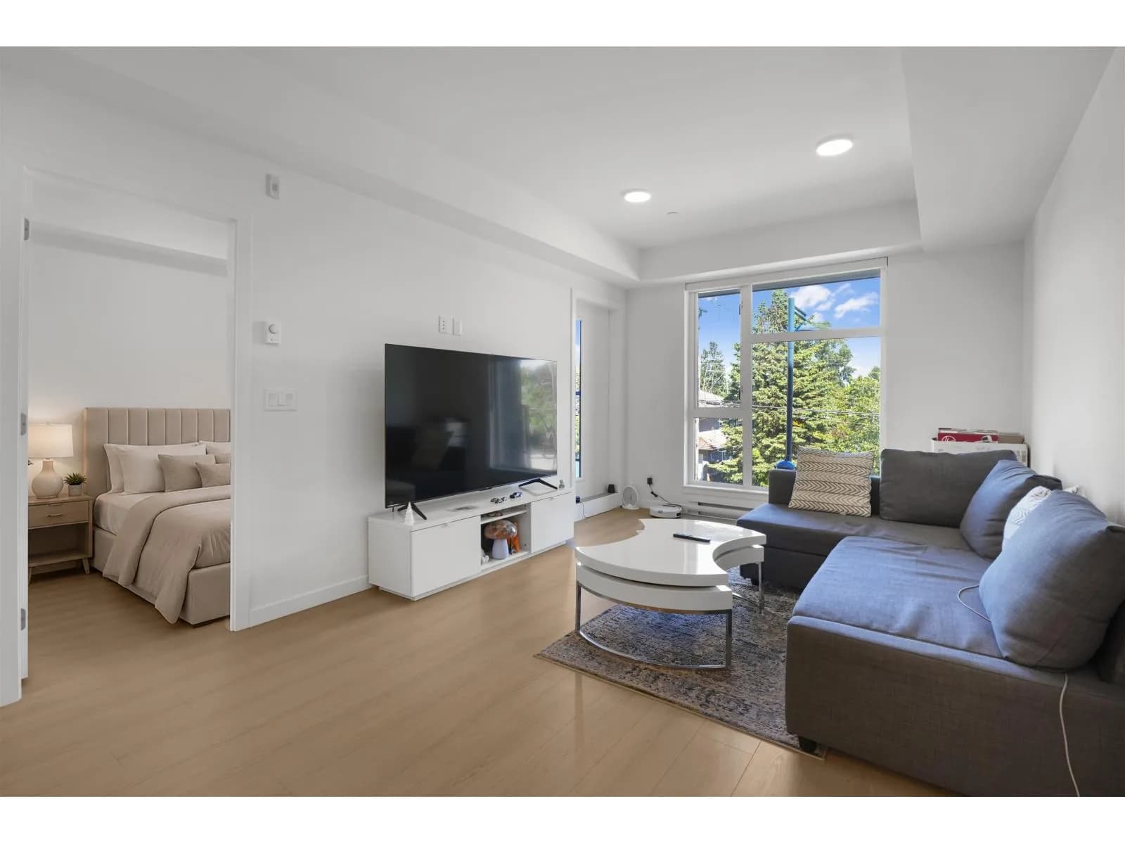 #E206 10829 140 STREET, Surrey, BC photo 1