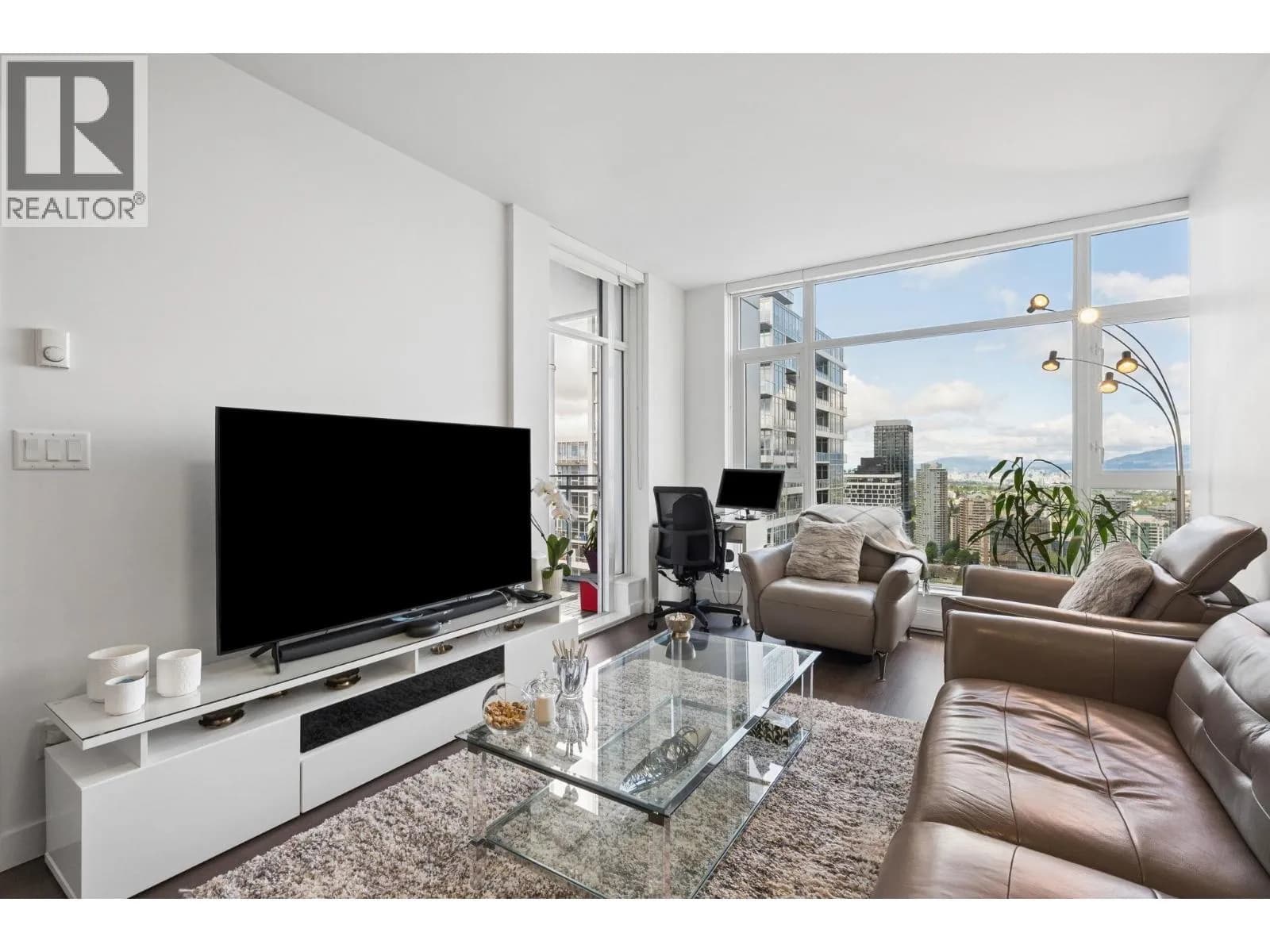 #3807 4670 ASSEMBLY WAY, Burnaby, BC photo 2
