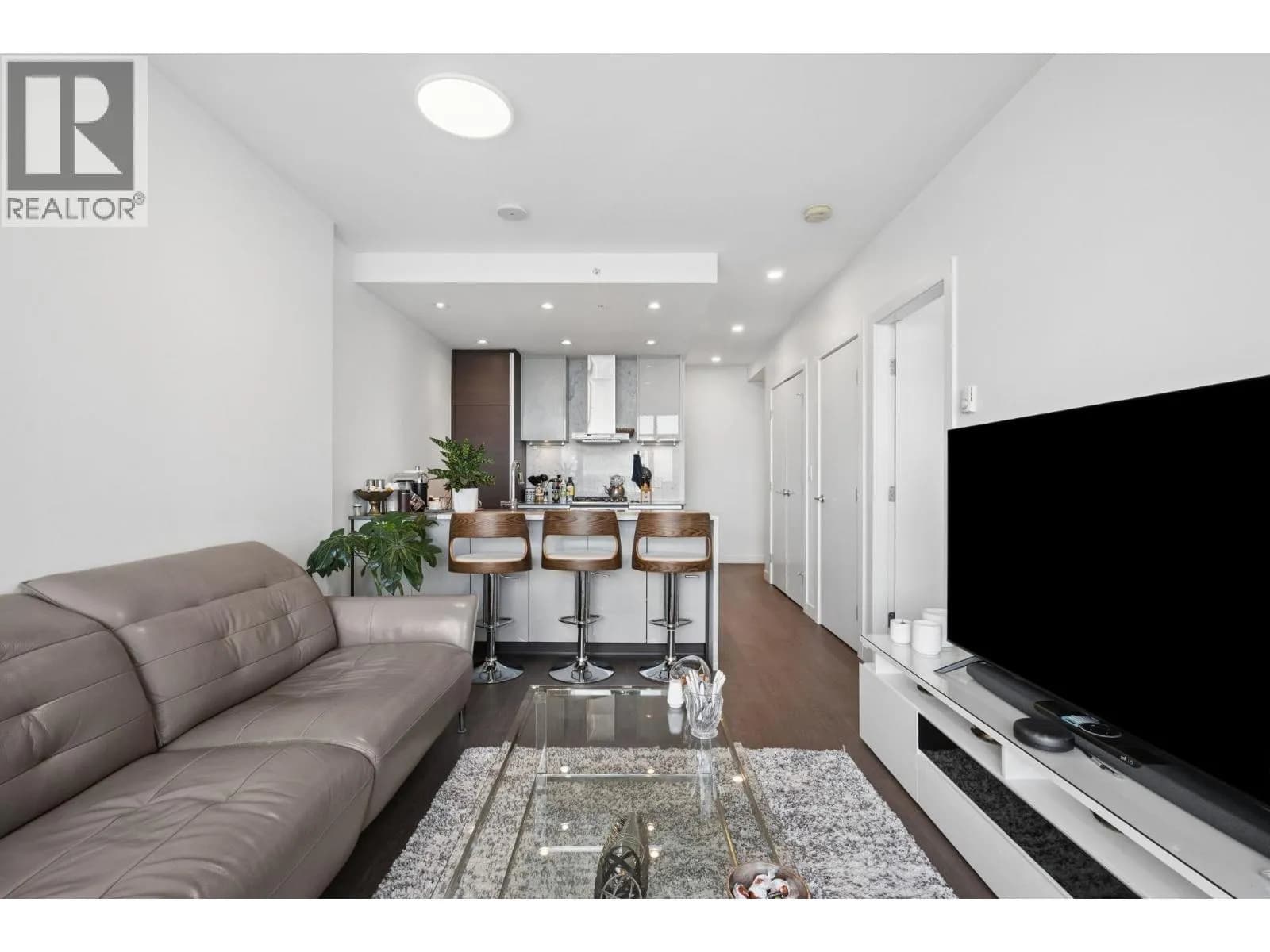 #3807 4670 ASSEMBLY WAY, Burnaby, BC photo 3