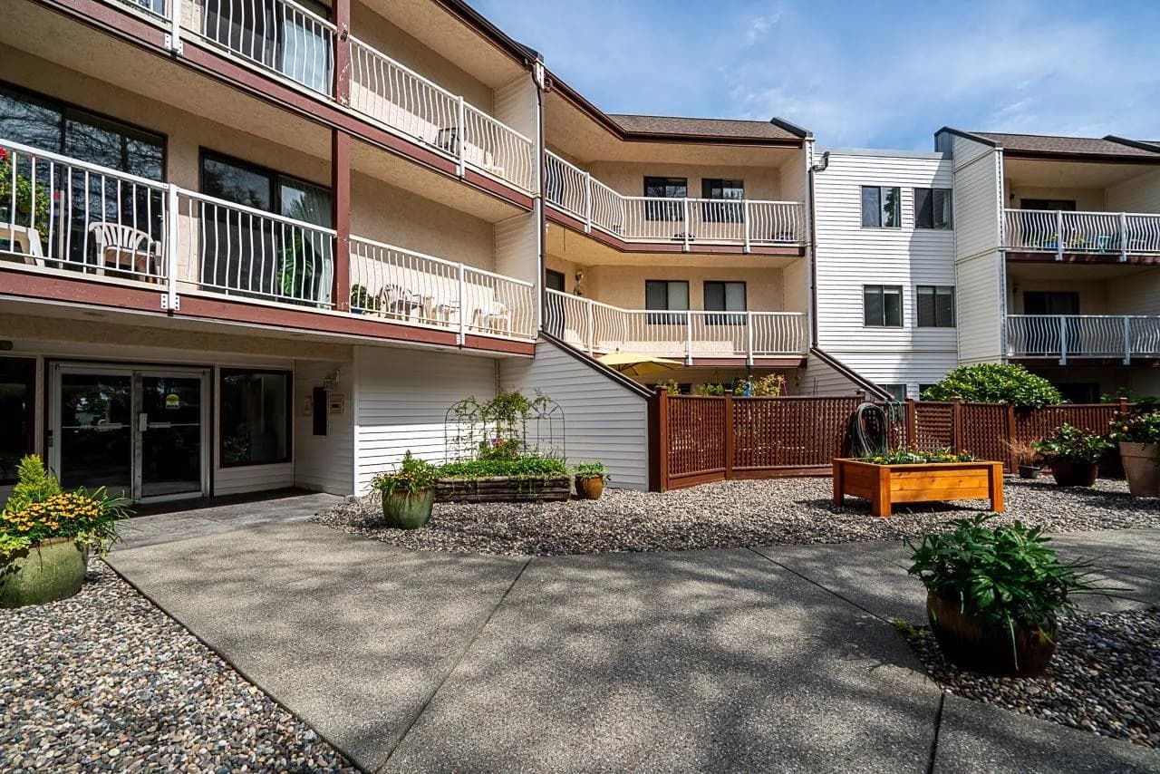 #204 12890 17 AVENUE, Surrey, BC photo 5