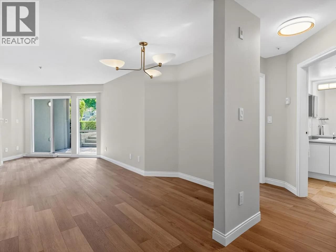 #109 8460 JELLICOE STREET, Vancouver, BC photo 3