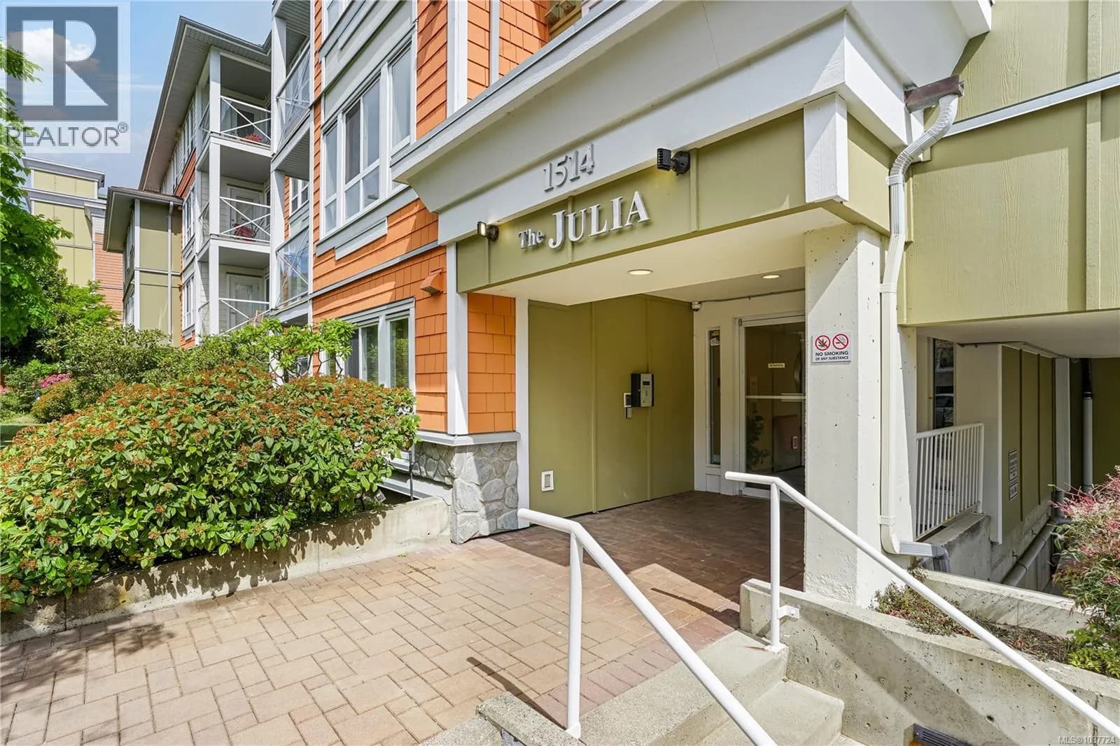 1514 Church Ave, Saanich