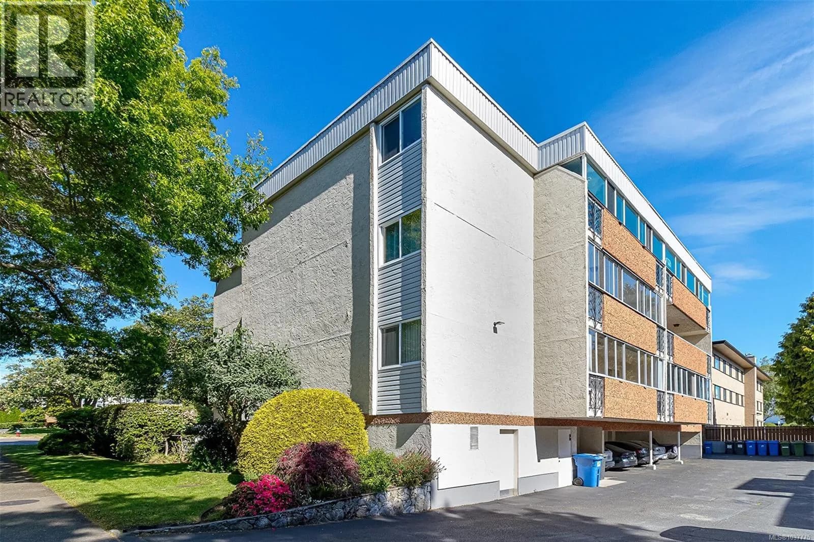 #204 605 Cook St, Victoria, BC photo 2